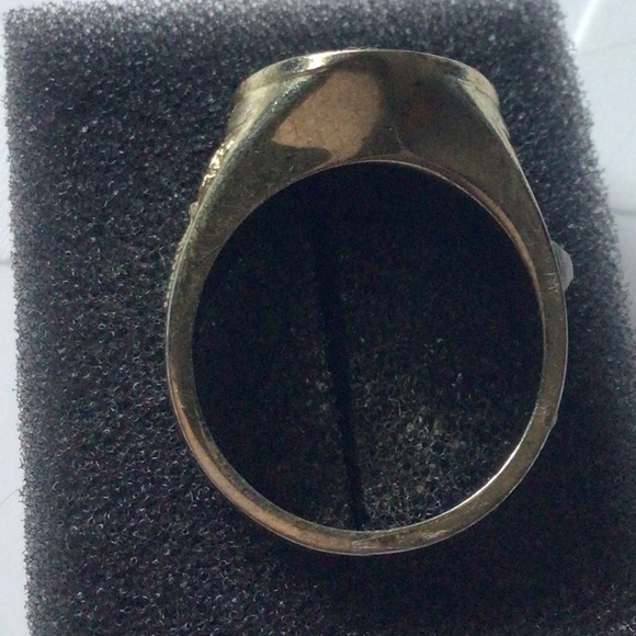 NHL Toronto Maple Leafs 1932 Stanley Cup Victory Memorabilia Ring - Picture 4 of 8